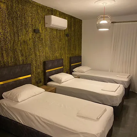 Séjour chez l'habitant Uyar & *