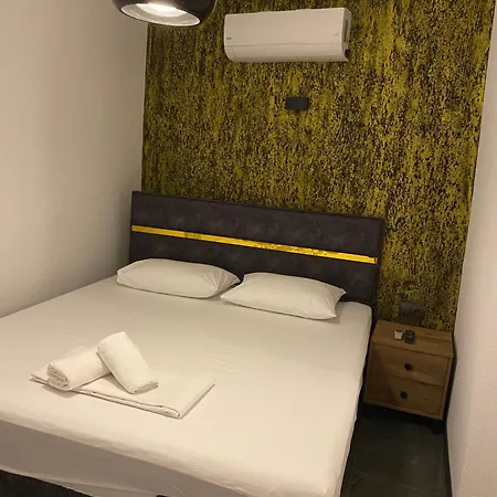 Séjour chez l'habitant Uyar & *