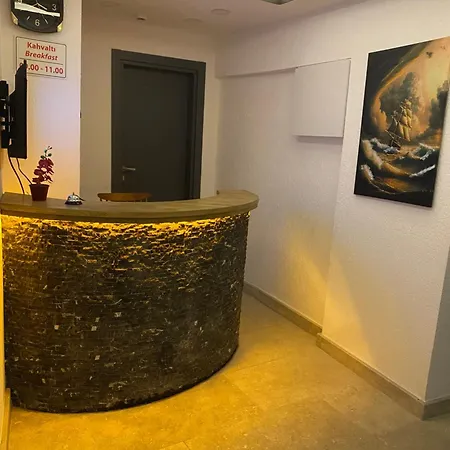 Uyar & Privatunterkunft